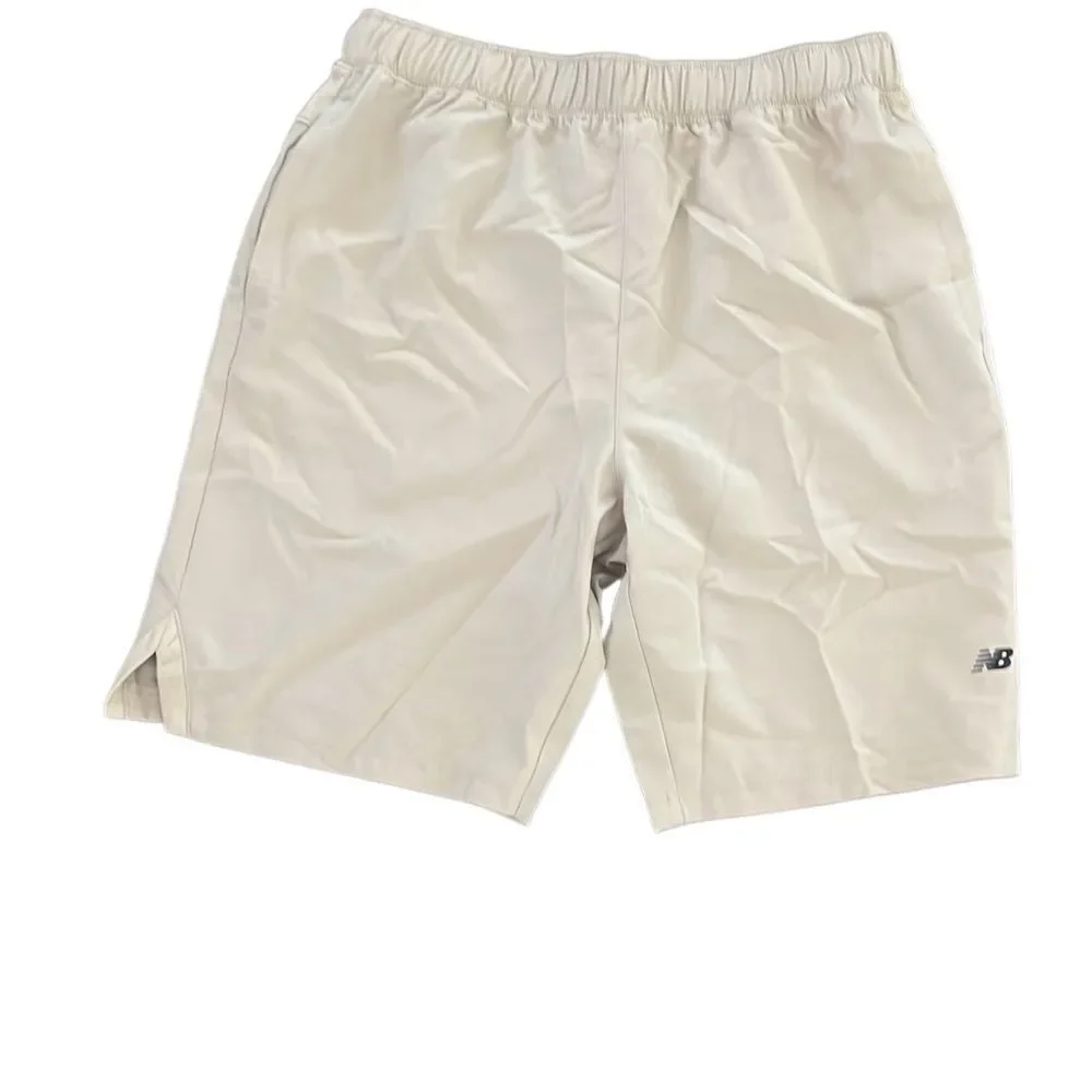 New balance boys size 18 to 20 athletic shorts never worn